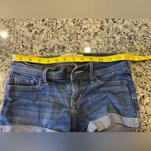 👖 00 Hollister Cuffed blue Jean shorts 23” 👖